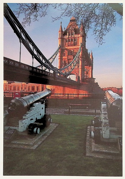 Tower Bridge and Cannon, London.jpg